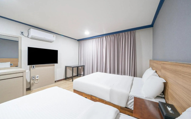Noblesse Hotel
