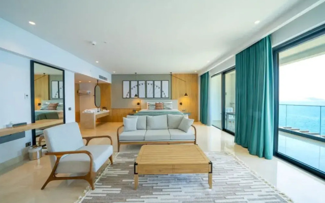 Lures Hotel