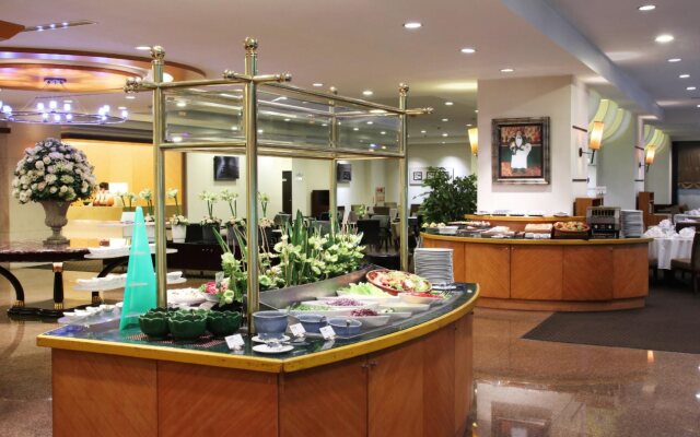 Lakeshore Hotel Metropolis I