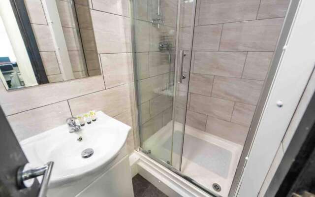 Cosy Ensuite Style Studio Close to University!