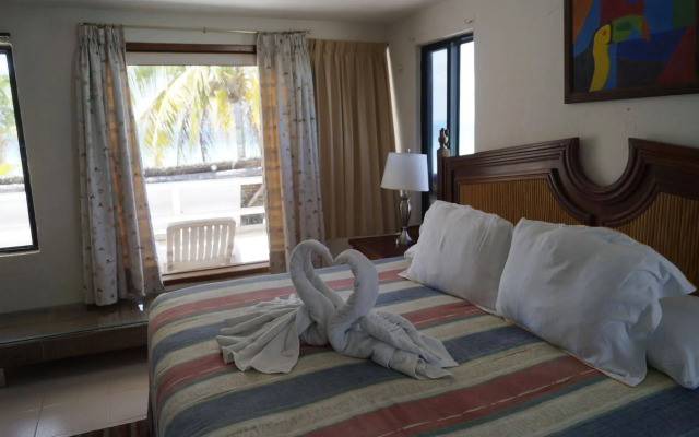 Chichis and Charlies Beachfront