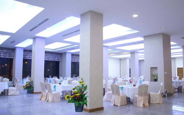 Excel Capital Hotel