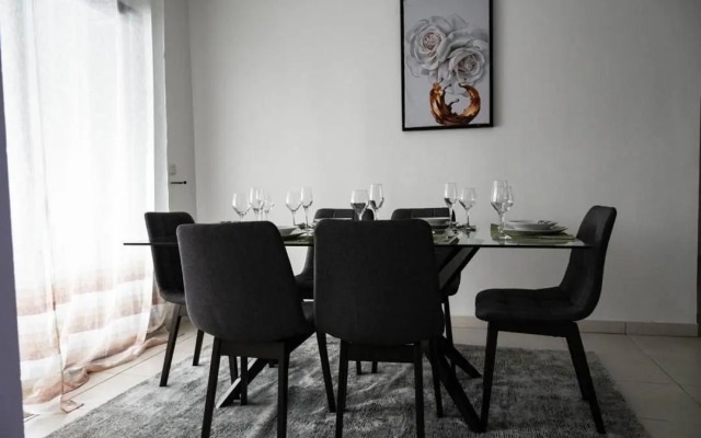 Sublime appartement à Cocody Riviera Bonoumin .