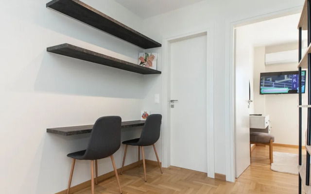 Marousi Modern Green Oasis with Balcony