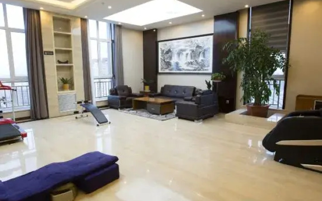 Zhangye Tianwei International Hotel (High-speed Railway West Station)