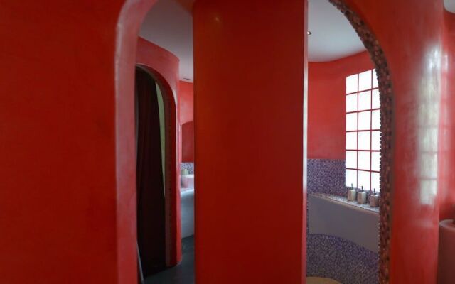 Le Divine Comedie Beach Resort