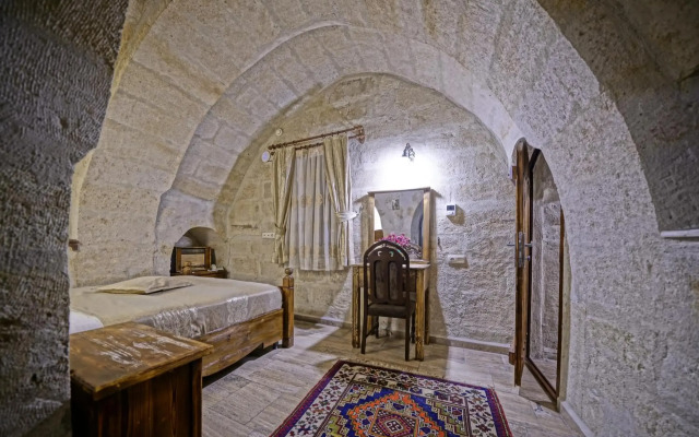 Maccan Cave Hotel
