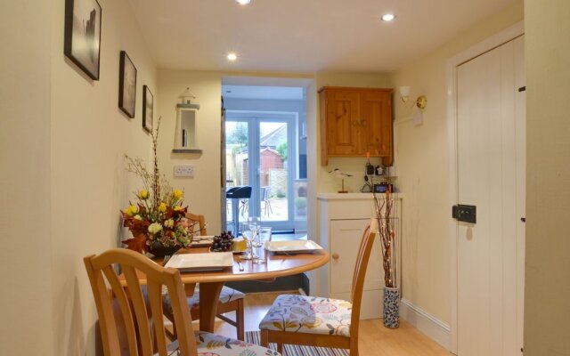 Charming 2 Bedroom Mid Terrace Cottage Is In A Quiet Spot In Hawkhurst