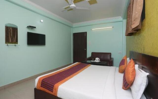 HOTEL GREEN PALACE Delhi Airport
