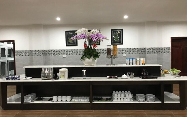 Long Bao Chau Hotel