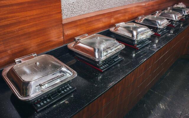Fab Ni Ambaari Suites