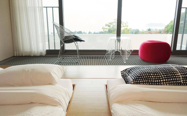 Jeju Bom Stay & Art Gallery