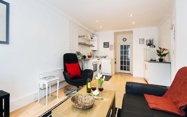 The Golborne Road Apartment - LBG