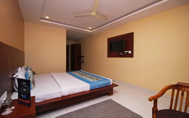 Hotel Red Carpet by OYO Rooms