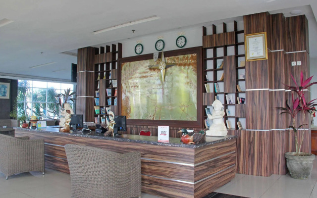 RedDoorz near Dreamland Beach Uluwatu