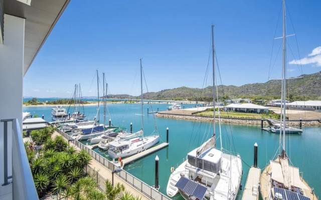 Absolute Waterfront Magnetic Island