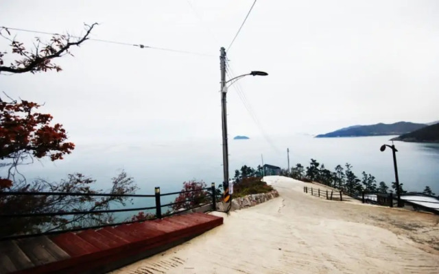 Jindo Arirang Beach Pension