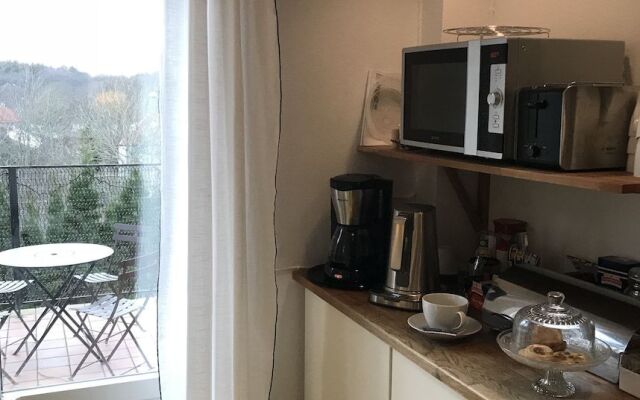 Ewa & Maude Hotel
