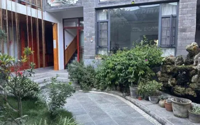 Dali Warm Country Homestay (Old Town Erhaimen)