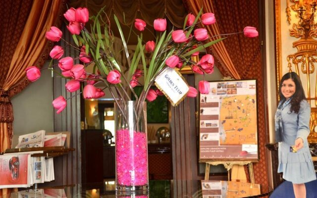 Golden Serenada Hotel