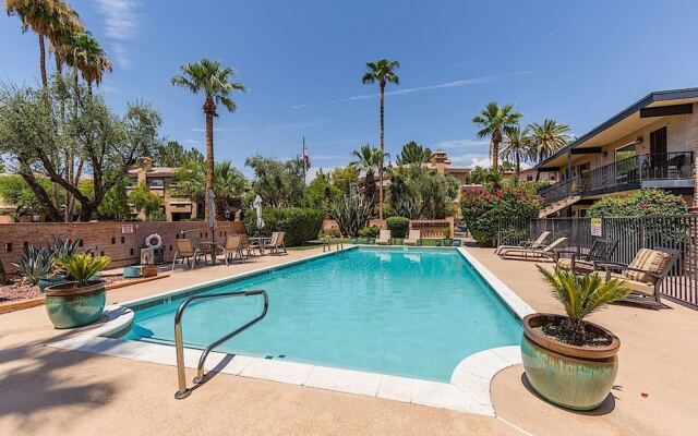 Northland Glam 3BR by Casago