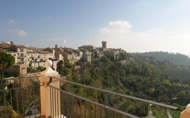 Gallery Hotel Recanati