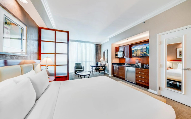 Jet Luxury Resorts @ The Signature Condo Hotel