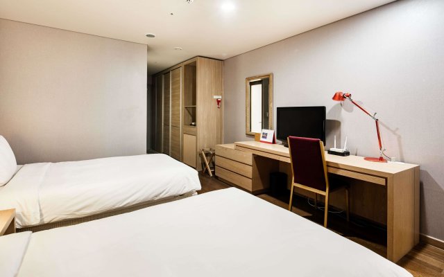 Ramada Hotels & Suites Seoul Namdaemun