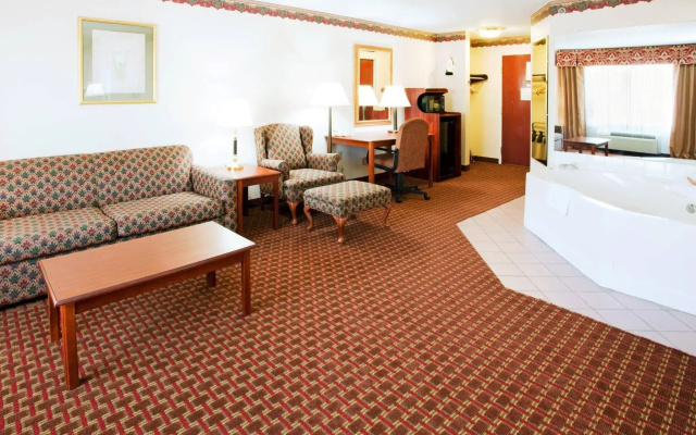 Holiday Inn Express Hillsville by IHG