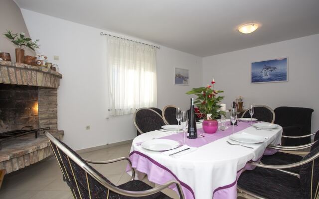 Holiday House Leonida