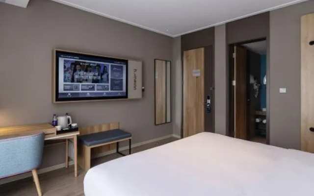 Homeinn · neo (Yuxi Yimen Longquan Plaza)