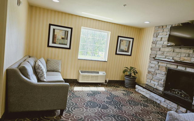 Cobblestone Inn & Suites - Bloomfield