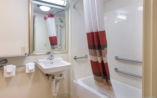 Red Roof Inn Detroit - Farmington Hills