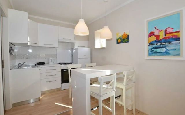 Classy and Modern Old Town Quarter Apartment