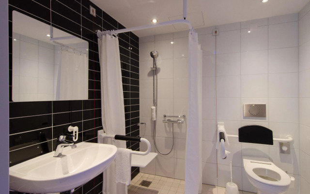 Premier Inn Duesseldorf City Centre Hotel