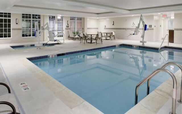 Hampton Inn and Suites Manchester