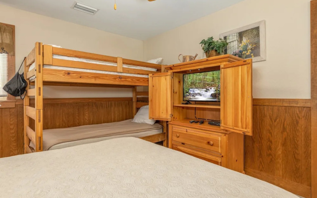 Magnolia Place 5 - Eight Bedroom Chalet