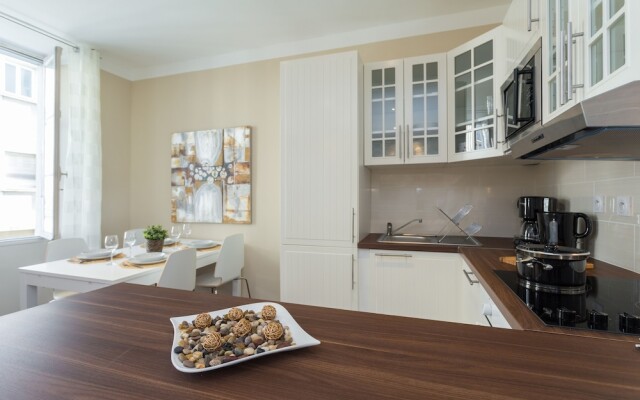 Chocolate - Spacious & Cosy 2-Br Center