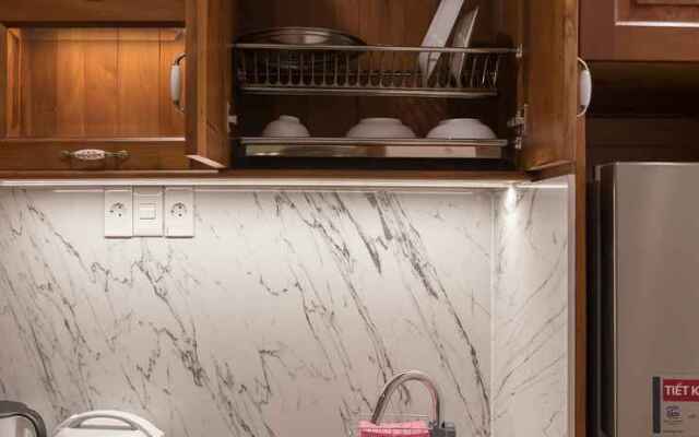 Woody House Boutique