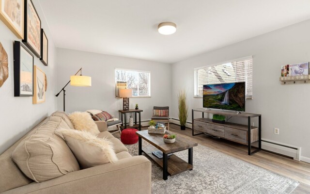 Old Town Condo by Library Park | Walk Everywhere!