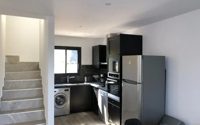 Corsica Townhouse Near Canella Beach