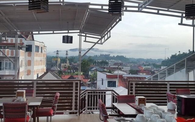 Treeli Boutique Hotel