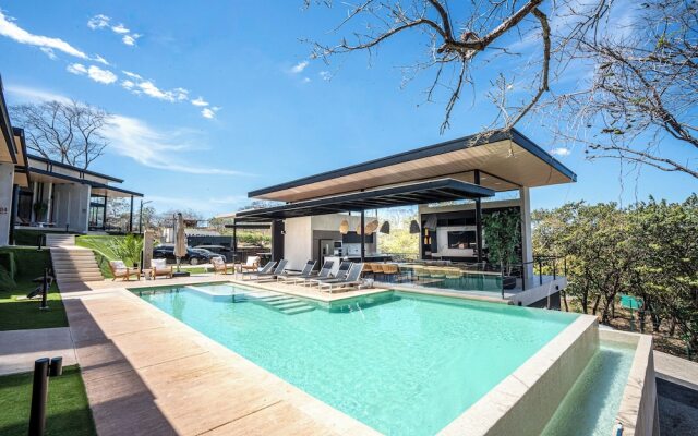 Epic Tamarindo Boutique Hotel