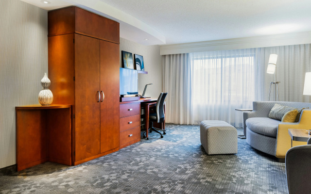 Courtyard Marriott Denton