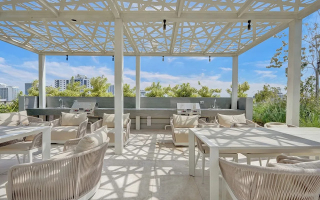 72 Park - Miami Beach by Nomada