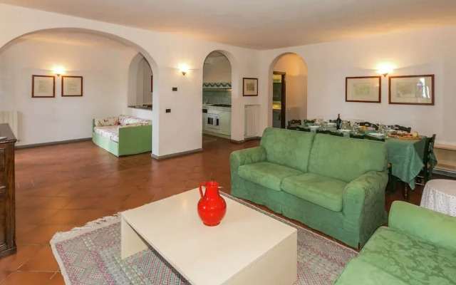 Cozy Holiday Home With Pool in Sienna Italy
