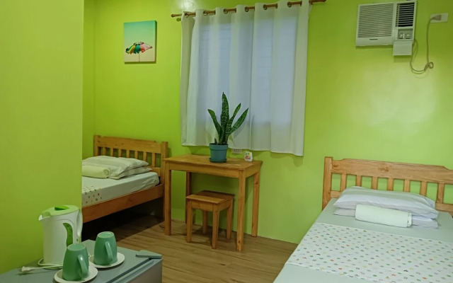 HM&B Backpackers Inn