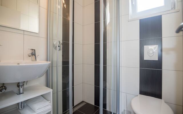 Apartments and Room Maestral
