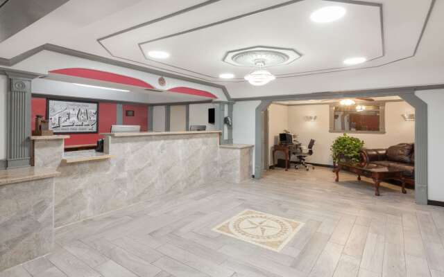 Super 8 by Wyndham Kingsville