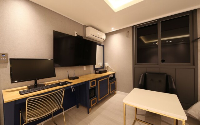 La Luce Hotel